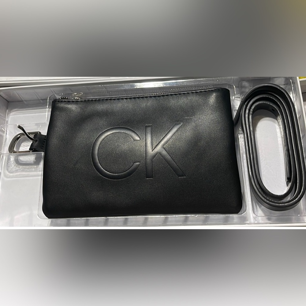 NIB Calvin Klein Black Belt Bag Size S/M